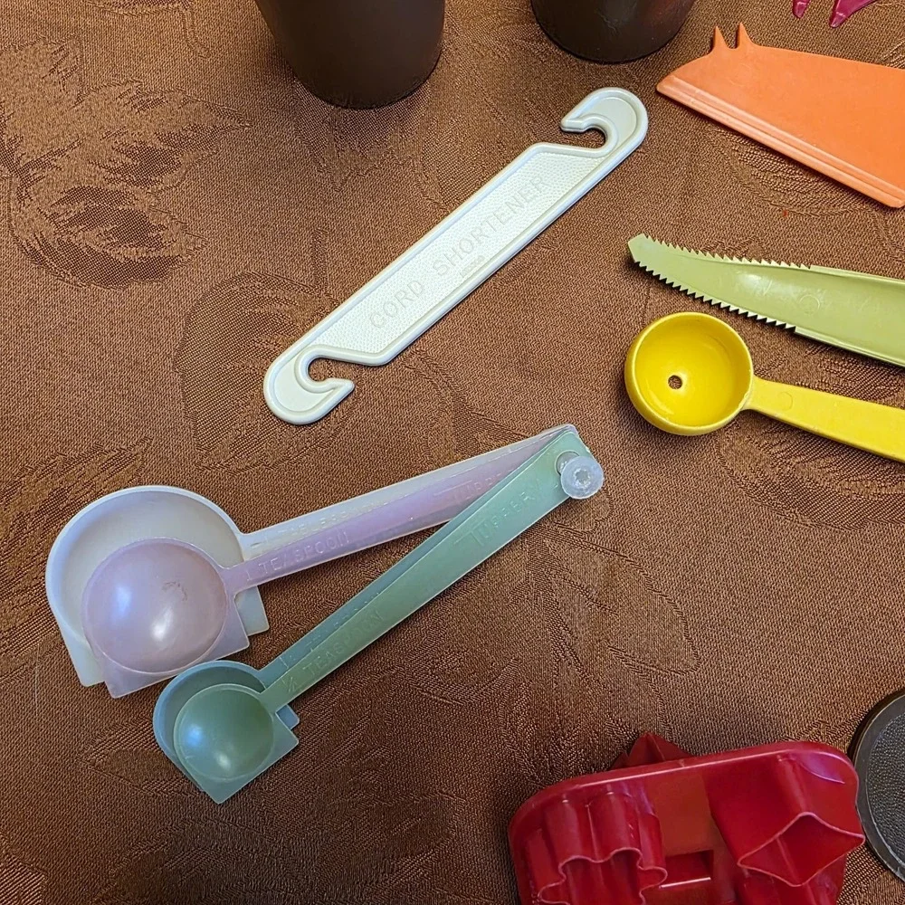 Tupperware Kitchen‎ Utensils Tools Gadgets Lot, 18 Pcs Vintage